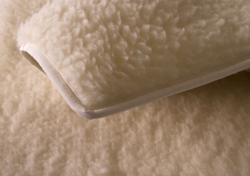 Schurwollmatte HF Natur 1800gr. umsäumt