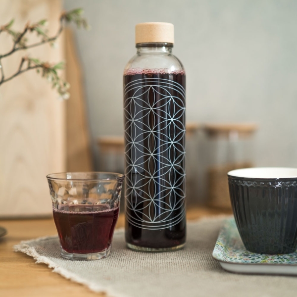 Glastrinkflasche CARRY 0.7 l FLOWER OF LIFE Glastrinkflasche CARRY 0.7 l FLOWER OF LIFE