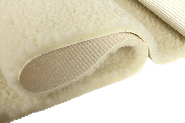 Schurwollmatte KHF Natur 1300gr. Schurwollmatte KHF Natur 1300gr.